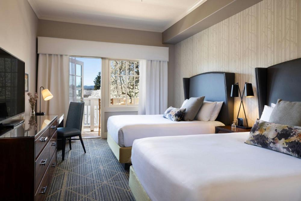 Queen Room with Two Queen Beds - Village interior
